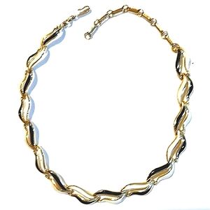 VINTAGE OFF-WHITE AND BLACK WAVEY GOLD-TONE CHOKER 16" NECKLACE